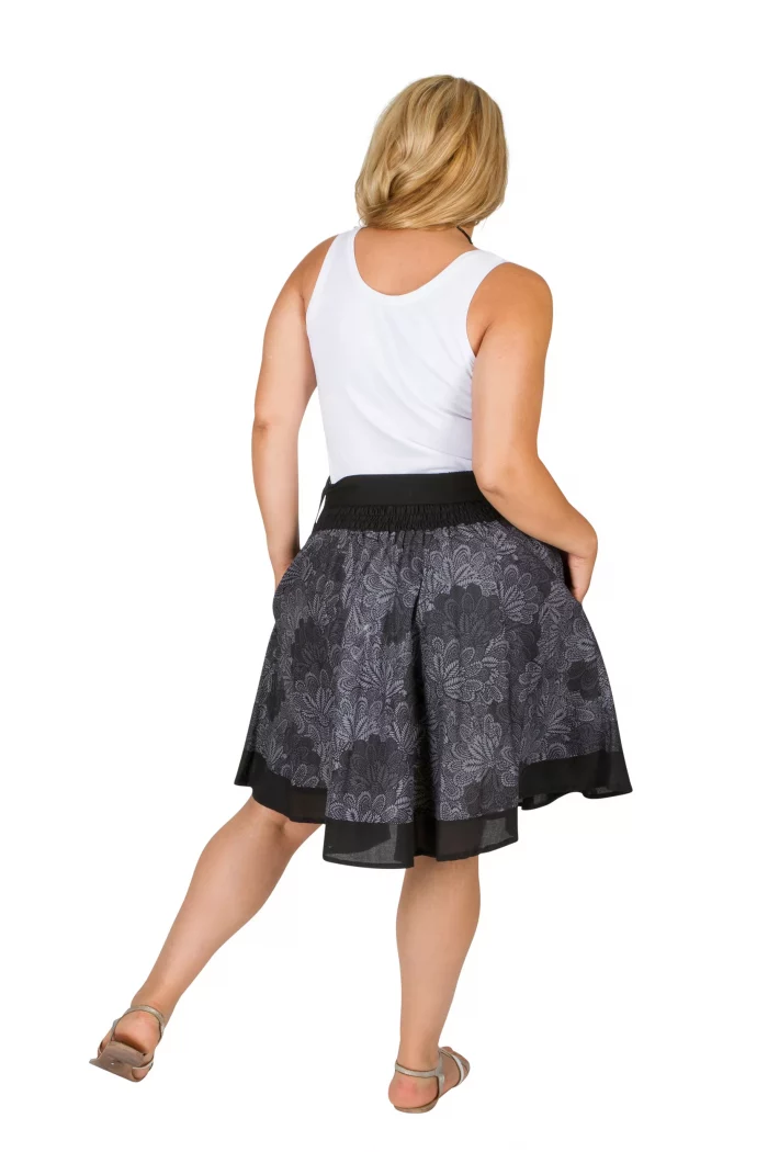 Jupe courte Grise à fleurs blanches - JUP0034B – Image 2