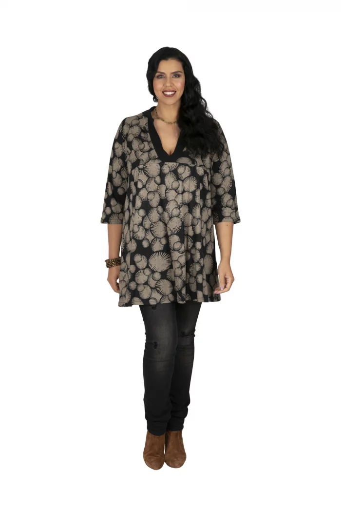 Tunique Noire à motifs beige à col en V - TUP6037E – Image 1