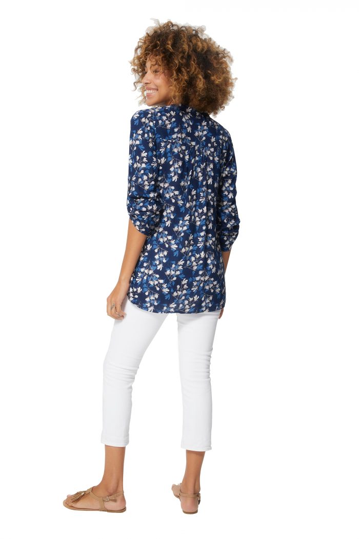 Blouse bleue à fleurs blanches et bleues - CHV0100B – Image 2