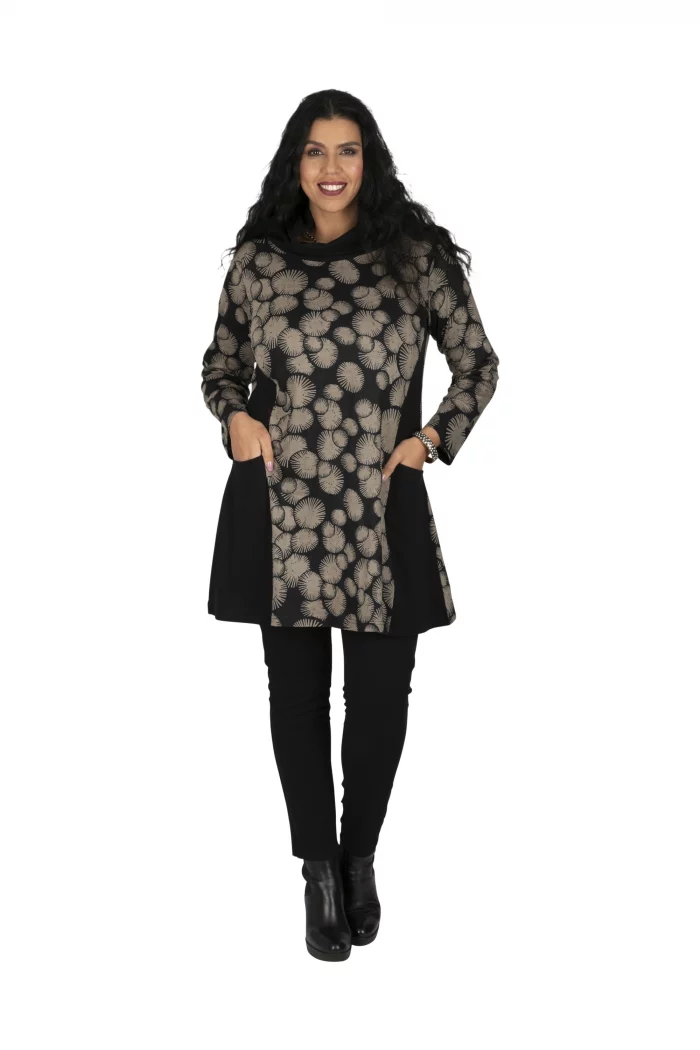 Tunique à col roulé Noire à motifs ethniques beiges - TUP6031E – Image 1